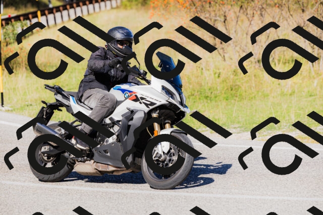 202509201121-_04A0642_c3