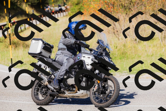 202509201121-_04A0648_c3