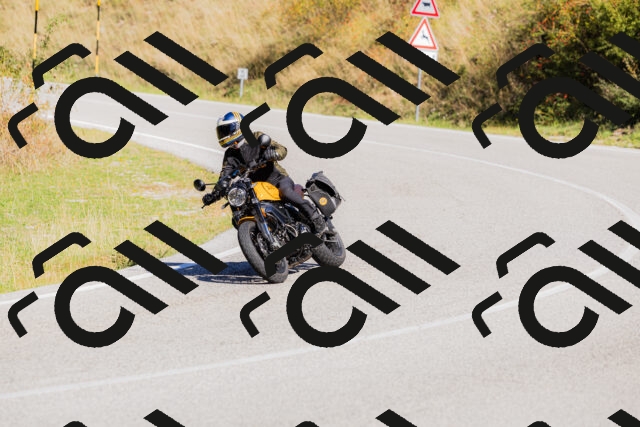 202509201121-_04A0660_c3