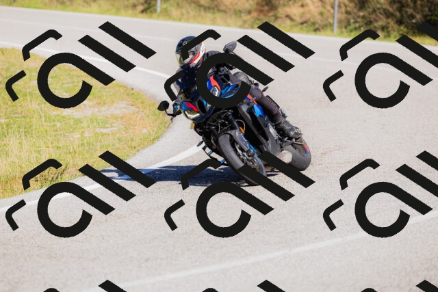 202509201122-_04A0667_c3