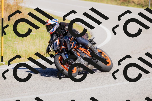 202509201122-_04A0675_c3