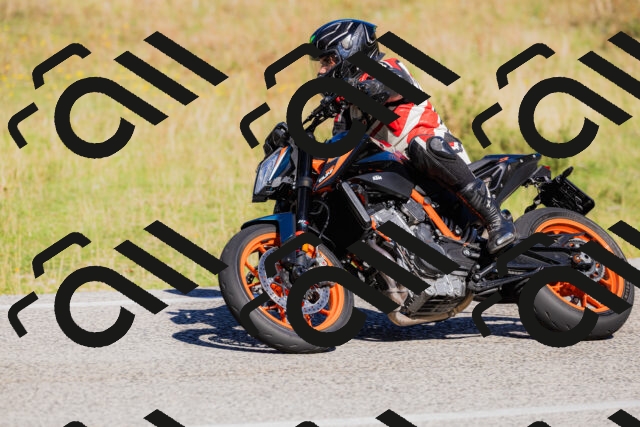 202509201122-_04A0679_c3