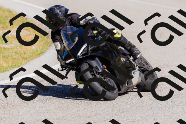 202509201125-_04A0728_c3