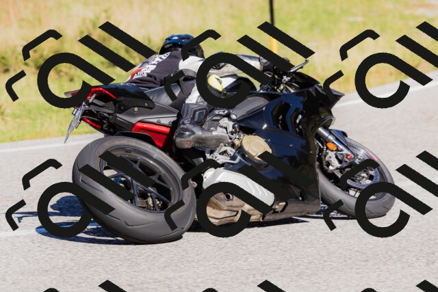 202509201126-_04A0741_c3