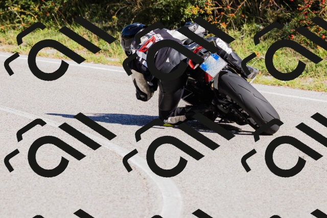 202509201126-_04A0745_c3