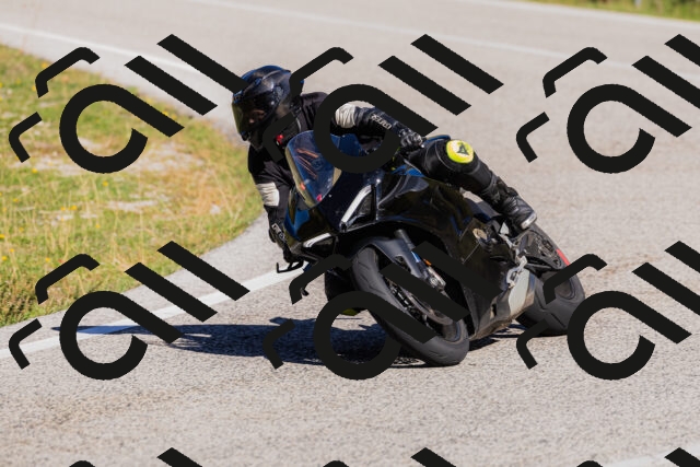 202509201127-_04A0759_c3