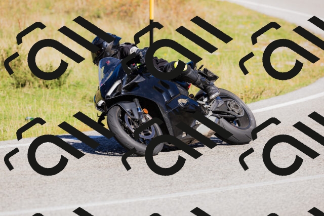 202509201127-_04A0760_c3