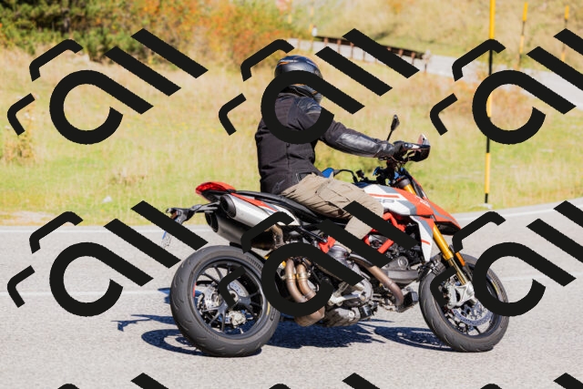 202509201128-_04A0778_c3