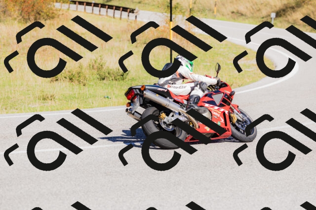 202509201130-_04A0793_c3