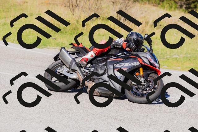 202509201134-_04A0845_c3