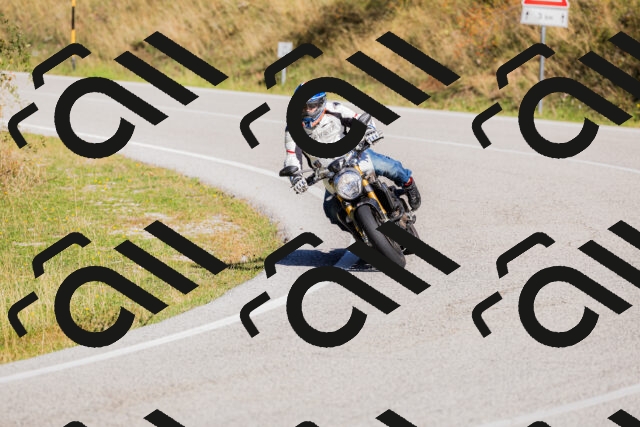 202509201139-_04A0879_c3