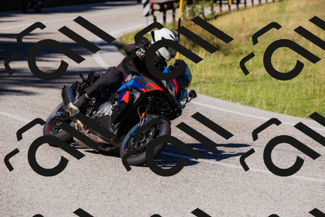 202509201140-_04A0885_c3