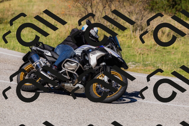 202509201140-_04A0888_c3