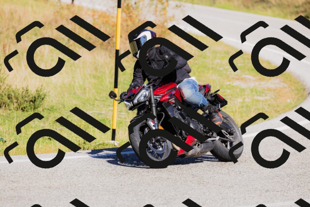 202509201141-_04A0901_c3