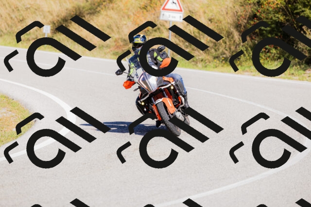 202509201148-_04A0927_c3