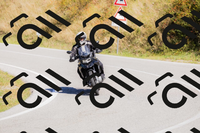 202509201148-_04A0930_c3