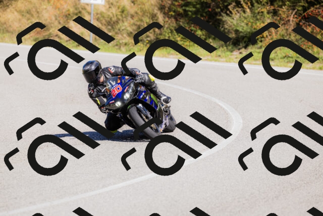 202509201150-_04A0961_c3