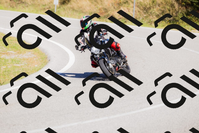 202509201150-_04A0967_c3