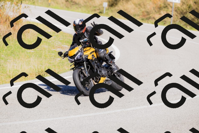 202509201151-_04A0978_c3