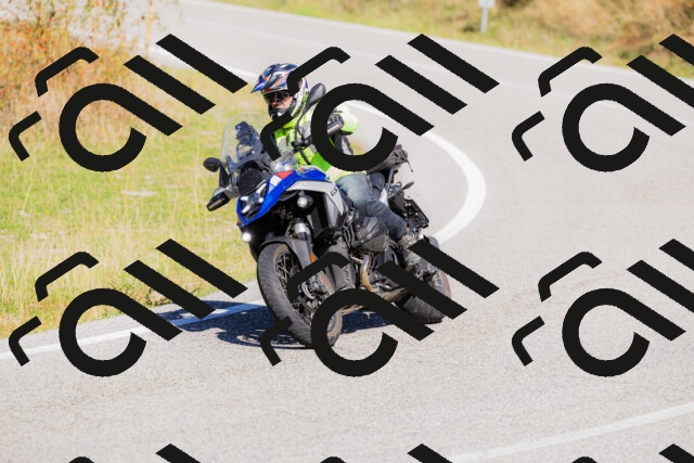 202509201152-_04A0989_c3