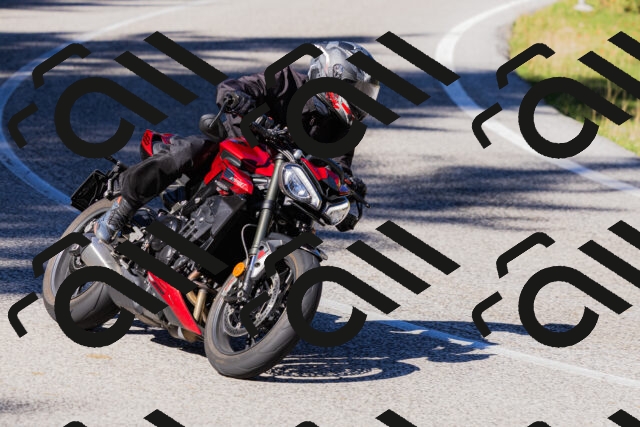 202509201157-_04A1030_c3