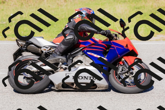 202509201157-_04A1041_c3