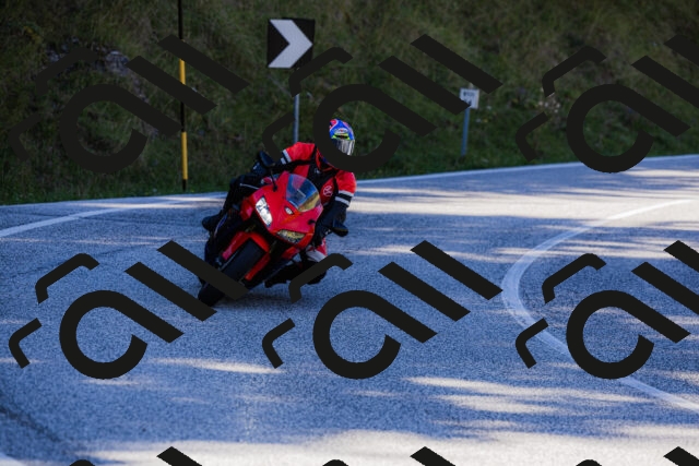 202509201159-_04A1074_c3