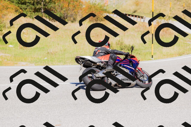 202509201159-_04A1077_c3