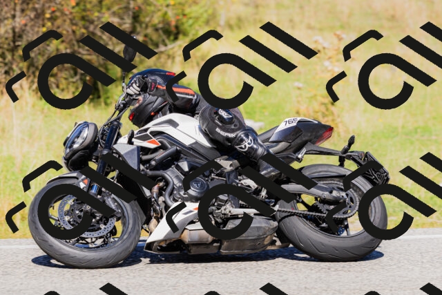 202509201159-_04A1081_c3