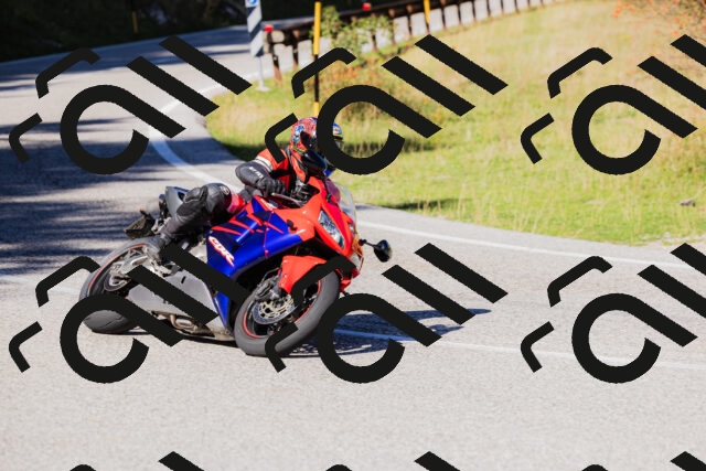 202509201201-_04A1106_c3