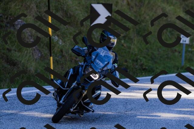 202509201208-_04A1202_c3