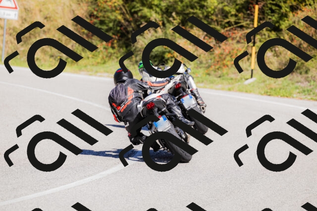 202509201210-_04A1242_c3