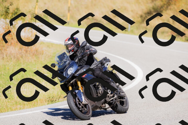 202509201228-_04A1356_c3