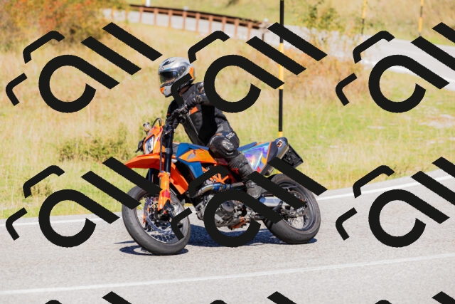 202509201235-_04A1433_c3