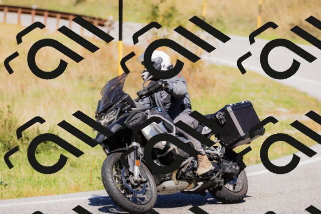 202509201241-_04A1476_c3