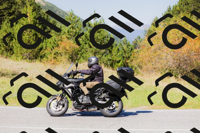 202509201249-_04A1570_c3