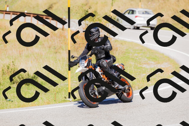 202509201251-_04A1593_c3