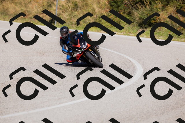 202509201305-_04A1682_c3