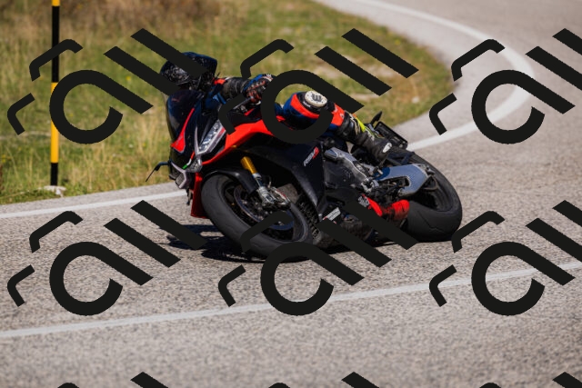 202509201305-_04A1684_c3