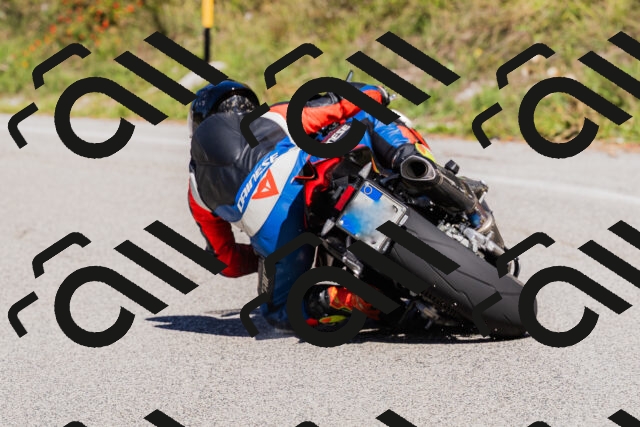 202509201305-_04A1700_c3