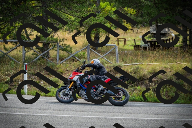 202509141018-DSC04082_c1_