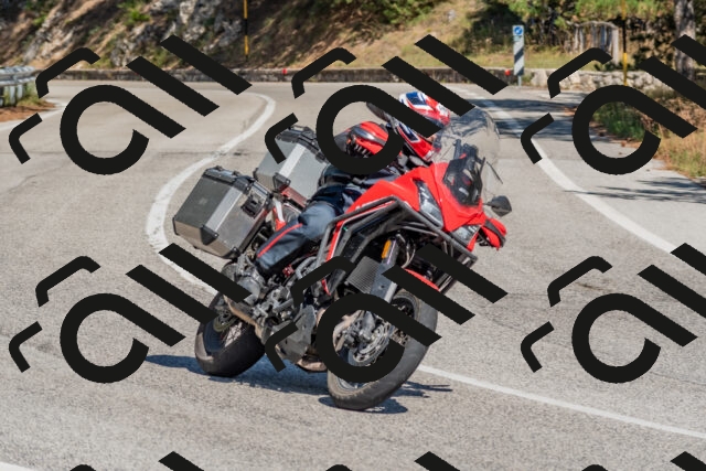 202509201353-DSC_2986_c4_