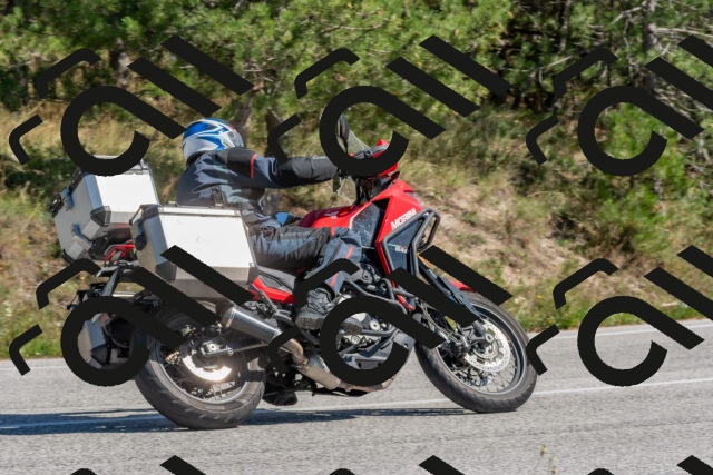 202509201353-DSC_2988_c4_