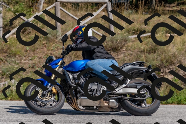 202509201356-DSC_3001_c4_