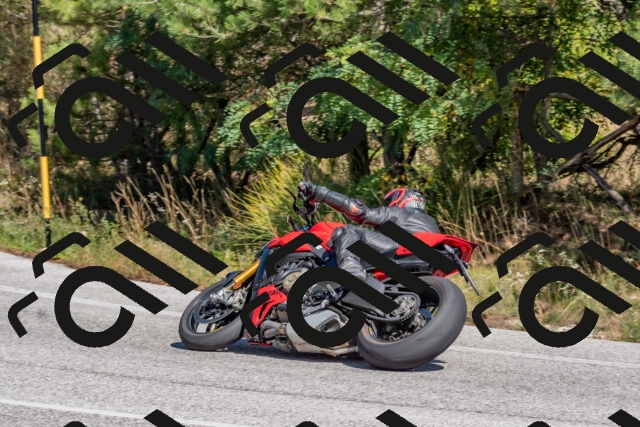 202509201404-DSC_3037_c4_