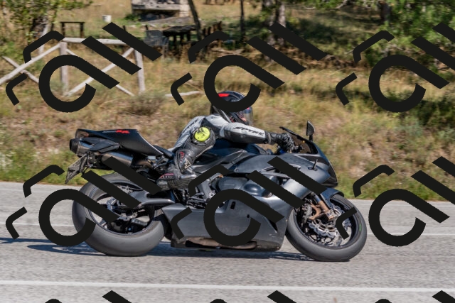 202509201430-DSC_3141_c4_