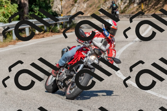 202509201430-DSC_3147_c4_