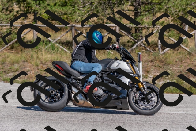 202509201431-DSC_3159_c4_