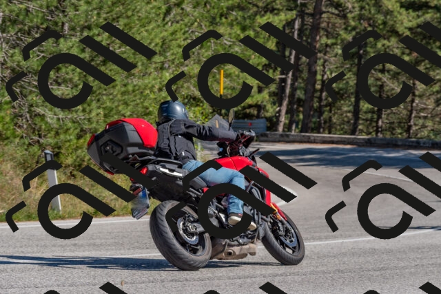 202509201431-DSC_3161_c4_