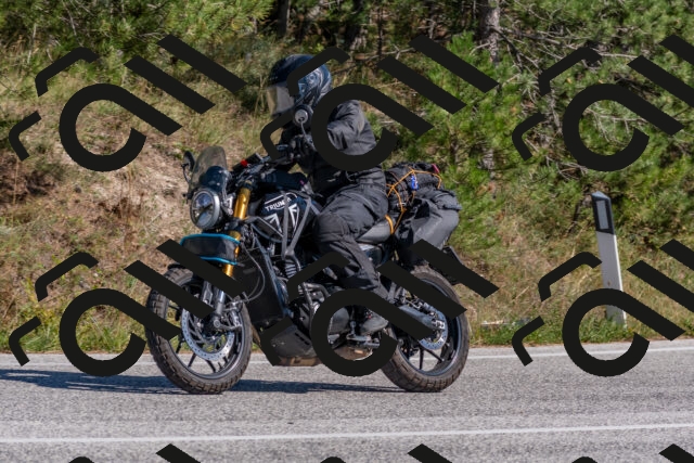 202509201435-DSC_3178_c4_